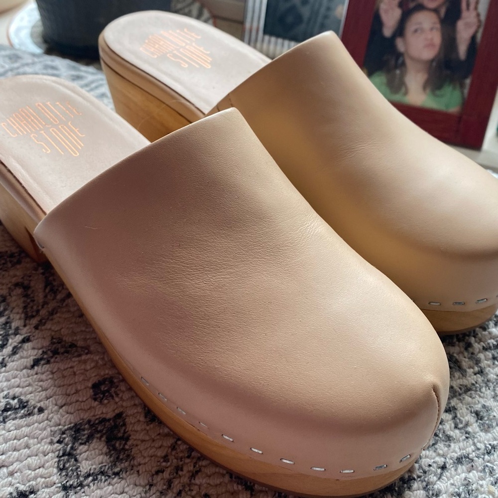 Charlotte Stone pink Clogs